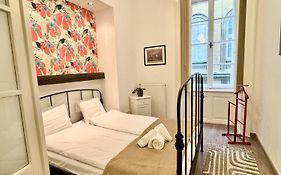 Downtown Rabbit Apartments Realtanoda19